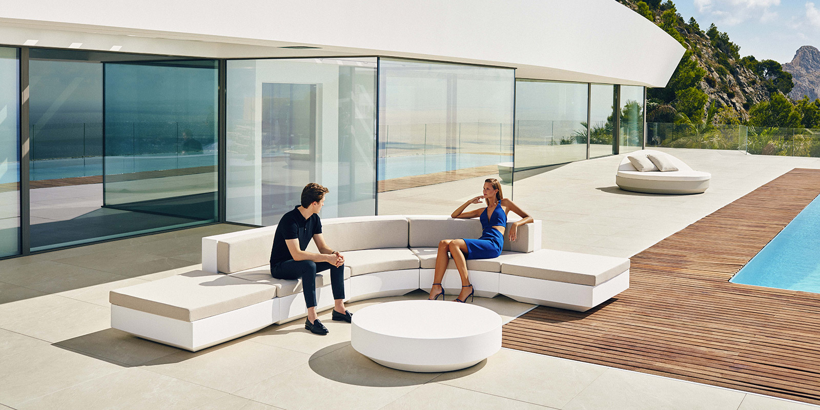 Moderne Terrassenmöbel Sitzbank für die Terrasse und Pool